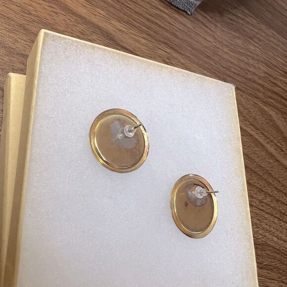 Handcrafted Minimalist Style Circular Gold Tone and Black Disc Pierced Earrings - Picture 4 of 5